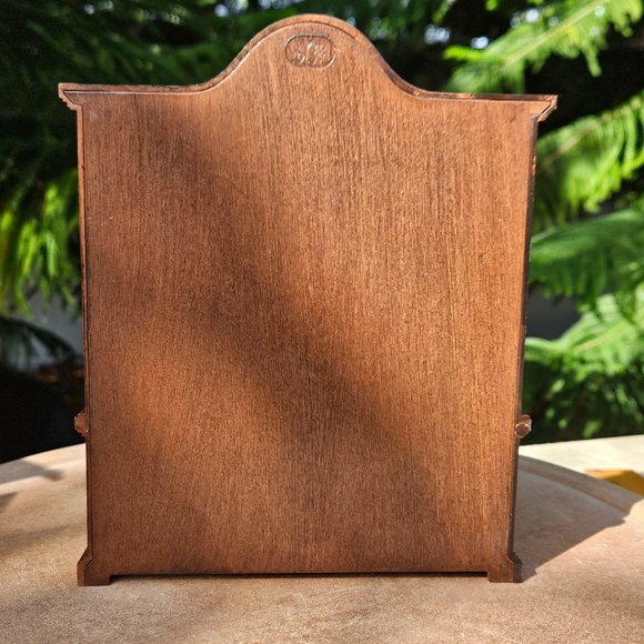 Chippendale Goebel Breakfront Cabinet 1:12 Scale - Picture 5 of 13